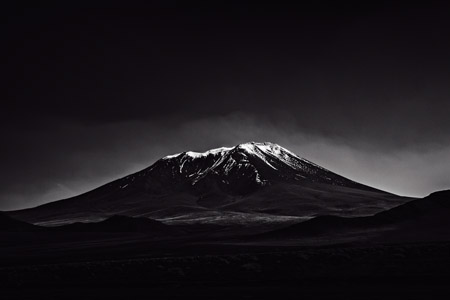 fotografia en blanco y negro del desierto de atacama
